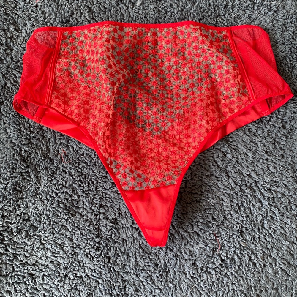 High waisted thong